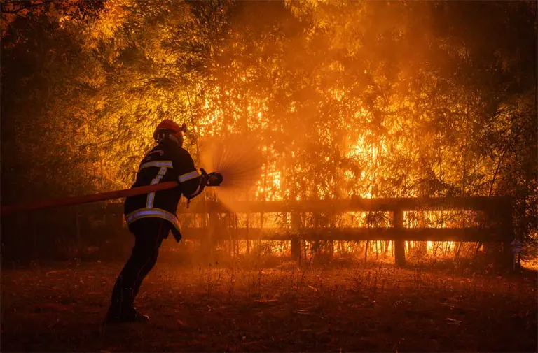 incendio francia 1 768x505.jpg