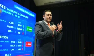 Alcalde capitalino expone ante ingenieros las acciones para enfrentar la crisis hídrica en la capital