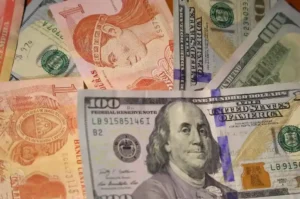 Economista vaticina que el dólar superaría los 27 lempiras el próximo mes